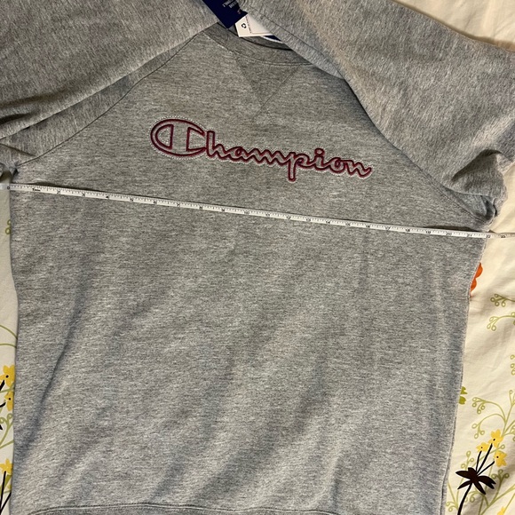 Champion sweatshirt size large NWT - Picture 9 of 9